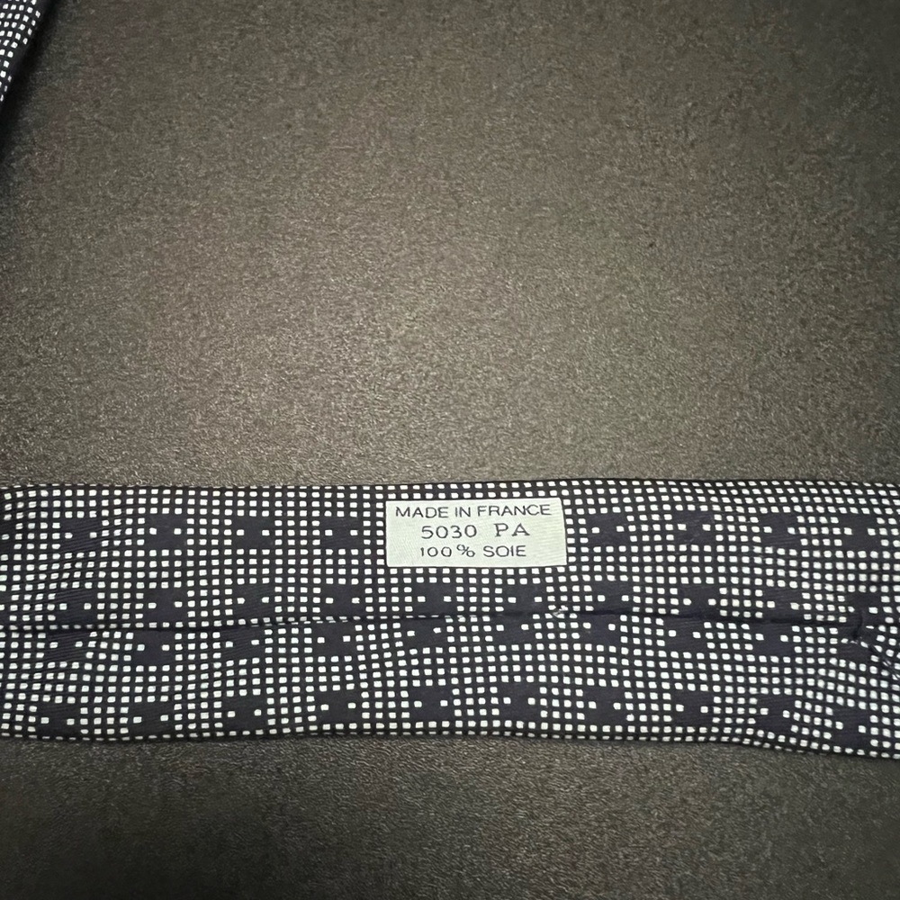 SOLD HERMÈS Authentic 100% Silk Blue H Logo Print Three Folded Hand Sewn Tie - Picture 13 of 14